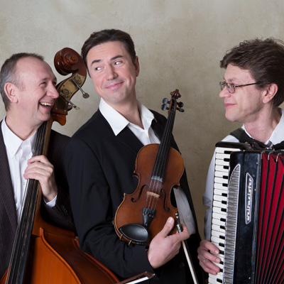 Kultur am Pavillon mit dem Trio Scho